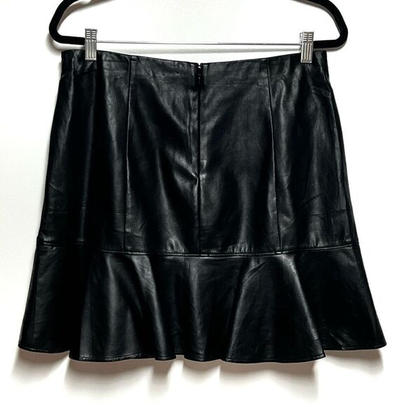 New Olivia Culpo X Le Tote Vegan Leather ruffle mini skirt Sz L - Picture 4 of 5